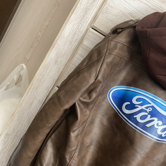 New brown leather jacket with FORD decals - Picture 15 of 16
